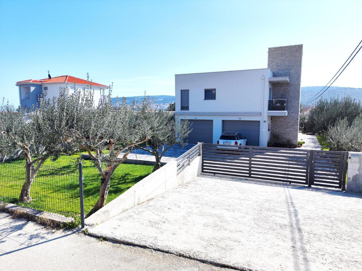 Appartement Olives Garden à Trogir Extérieur photo